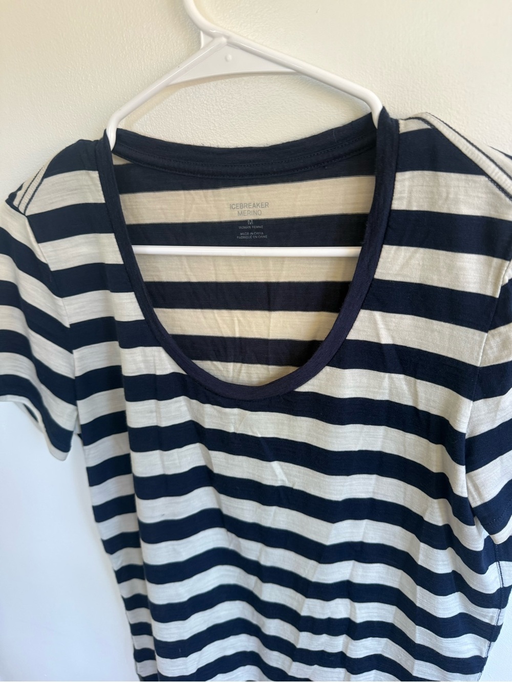 Icebreaker Tech Lite Stripe Scoop Neck Shirt Short-Sleeve Women’s medium merino - Picture 3 of 9